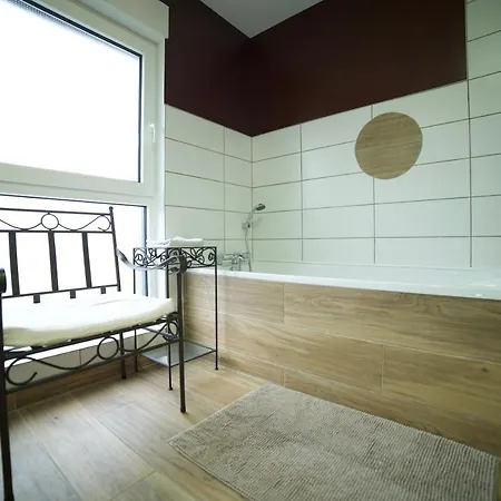 B&B Chez L'Habitant Chambre Privative Sur La Route Des Vins Tv Parking Box Velo Issenheim Exterior foto